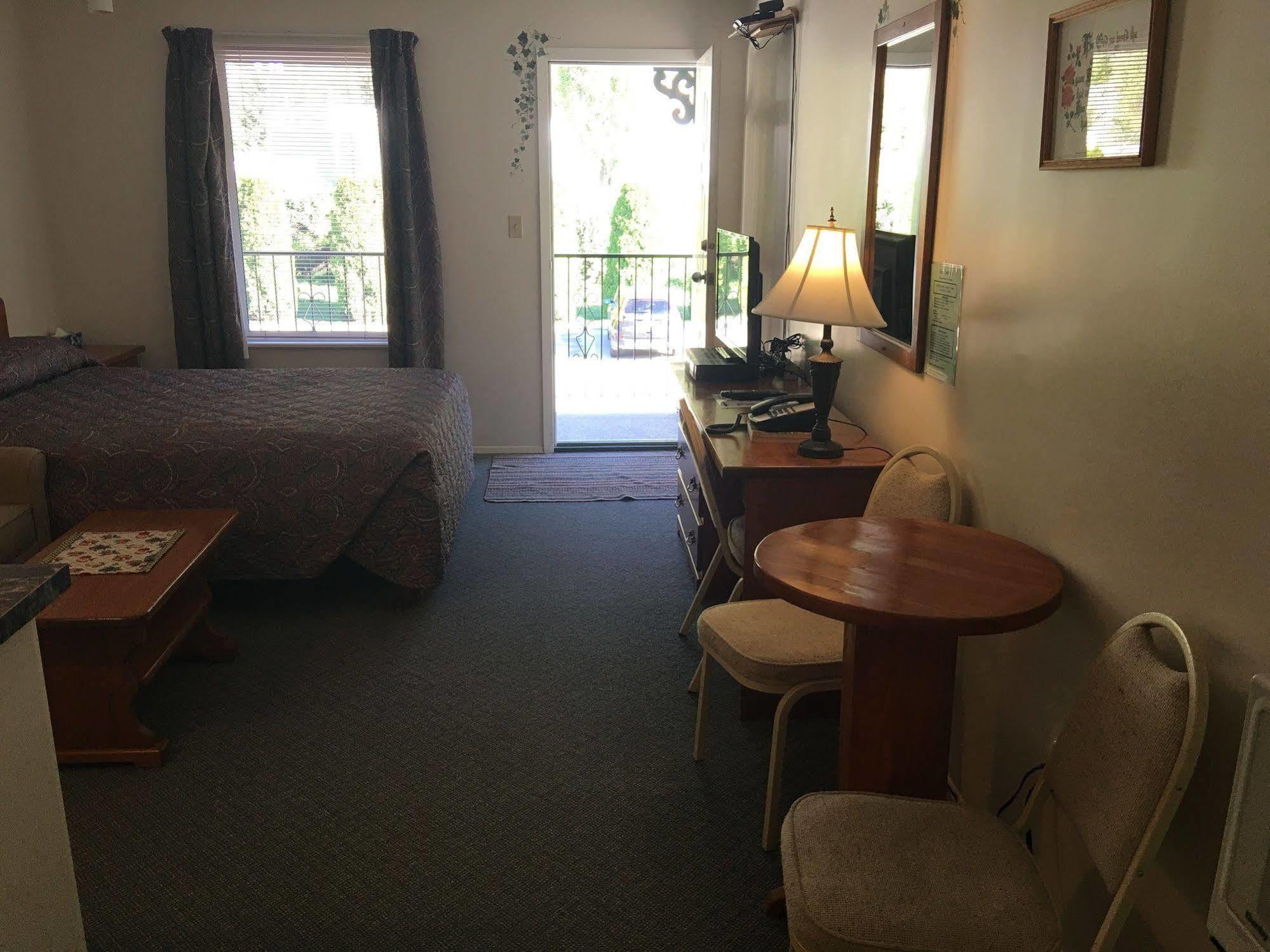 Chase Country Inn المظهر الخارجي الصورة